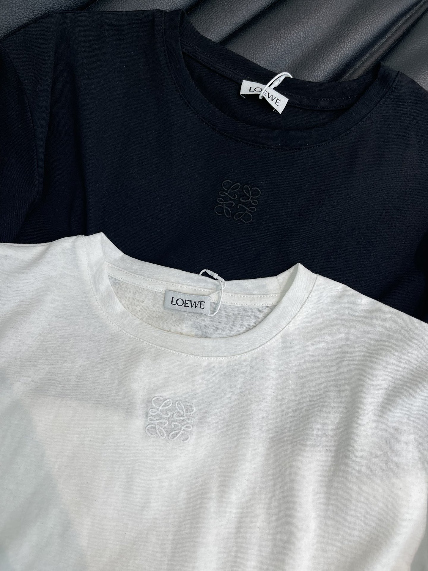 Women's short sleeves